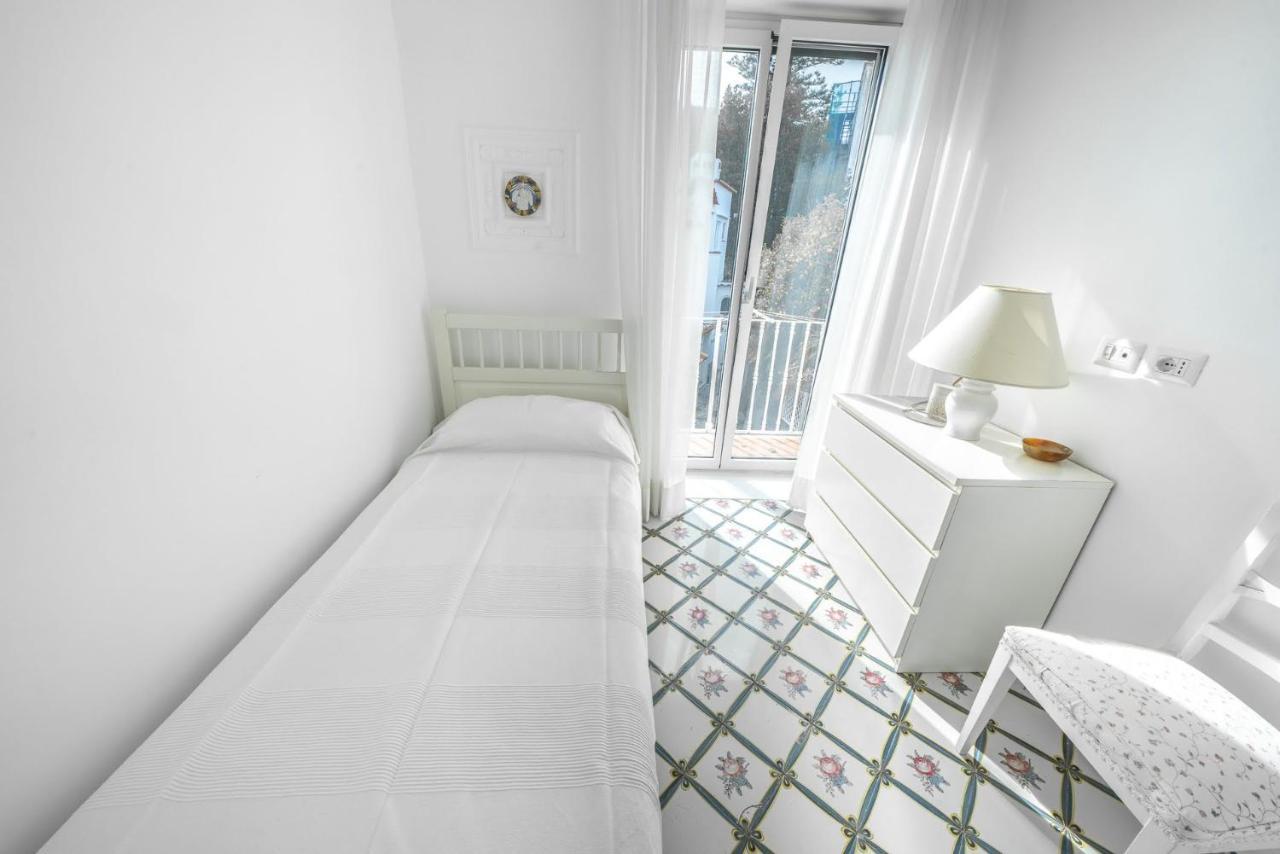 Cocor Capri Villa ภายนอก รูปภาพ